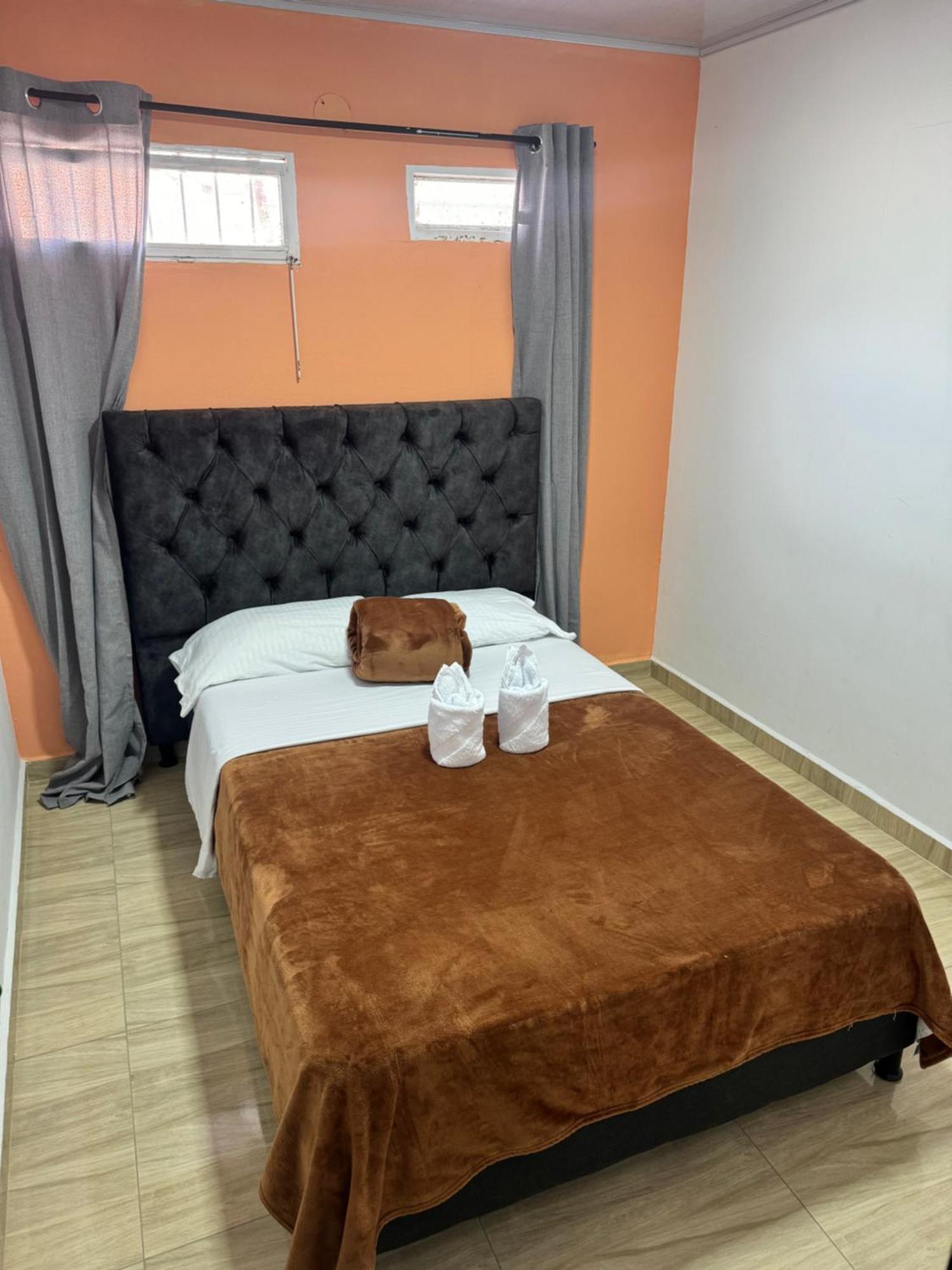 Habitacion En Apartahotel Sarita ซาเลนโต ภายนอก รูปภาพ